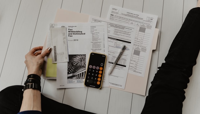 Taxarea inversa TVA: Ce Este, Cand Se Aplica, Studii De Caz
